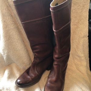 FRYE Jane 14L Boots - redwood - Size 9.5 beauties!